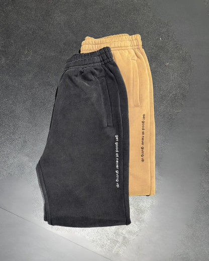 Âhkamêyimok Sweatpants